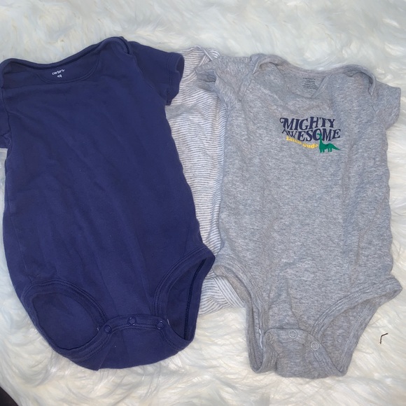 Carter's Other - Boys onesies bundle - 18 months